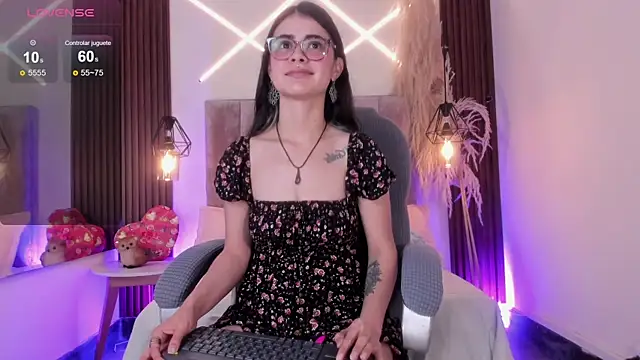 Snapshot of dasha-rodrigues chatting on May 17, 2026, 1:22 pm dasha-rodrigues online show from May 17, 2026, 1:22 pm