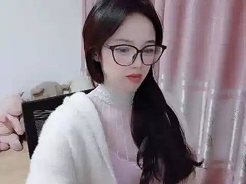 wwcc123 online show from November 18, 2025, 1:58 pm