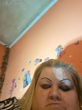 ducicsajsziii online show from November 14, 2025, 8:45 pm