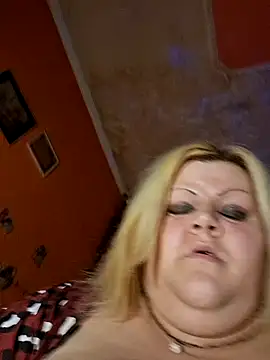 ducicsajsziii online show from February 21, 2025, 8:49 pm