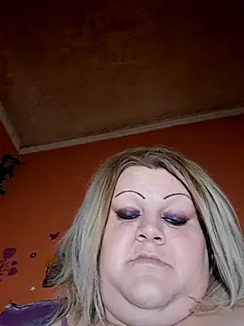 ducicsajsziii online show from May 16, 2026, 6:23 am