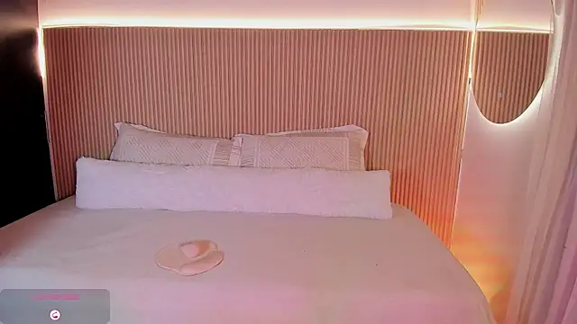 Gaby Blaze online show from December 1, 2025, 11:27 pm