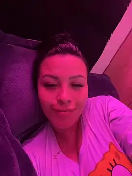 sexyyykloee online show from October 11, 2025, 12:00 am