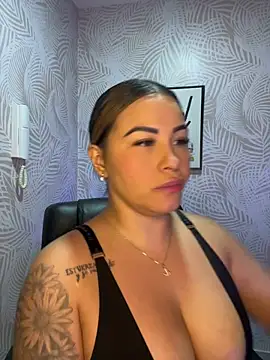 sexyyykloee online show from February 26, 2026, 6:02 am