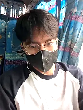 Gwencloudy online show from February 1, 2026, 1:59 am