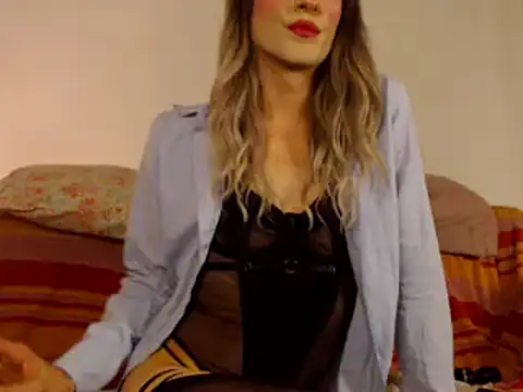 Snapshot of Karendolly__8 chatting on October 14, 2025, 8:53 pm Karendolly 8 online show from October 14, 2025, 8:53 pm