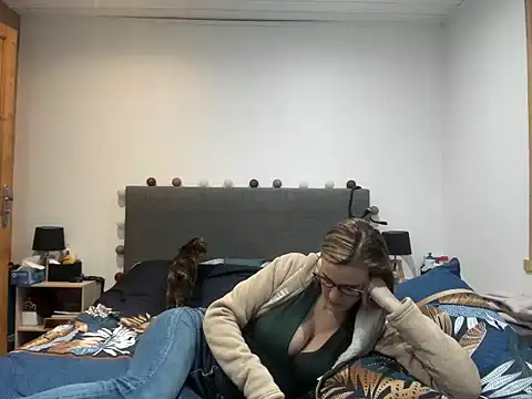 Madame Callie online show from March 19, 2026, 2:06 pm