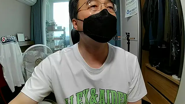 Jackvanlee online show from August 4, 2026, 5:23 am