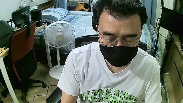 Jackvanlee online show from June 25, 2026, 5:05 am