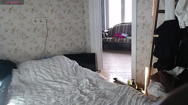 RubyLynxx online show from February 26, 2026, 9:09 am