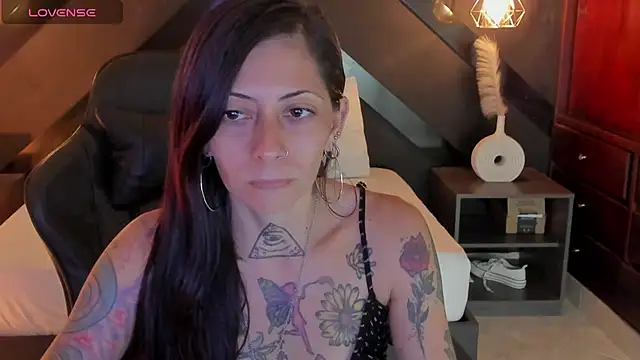 dark gotica online show from May 5, 2026, 7:06 pm
