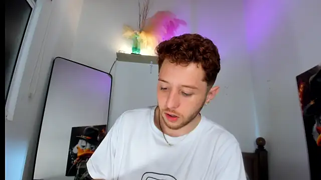 Snapshot of Juan_Castano chatting on September 24, 2025, 9:27 am Juan Castano online show from September 24, 2025, 9:27 am