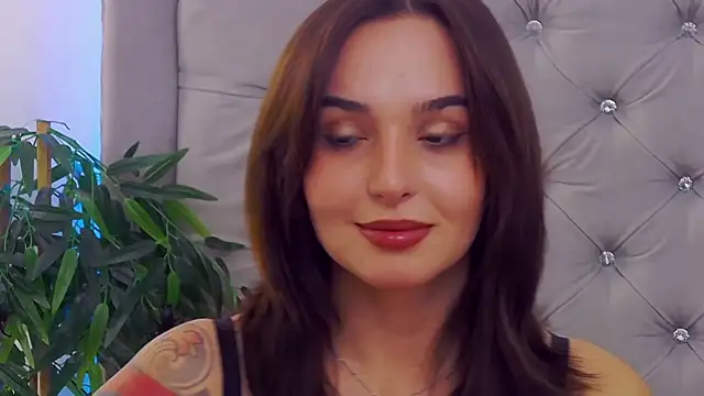 Snapshot of MeIisaLove chatting on October 12, 2025, 6:53 pm MeIisaLove online show from October 12, 2025, 6:53 pm