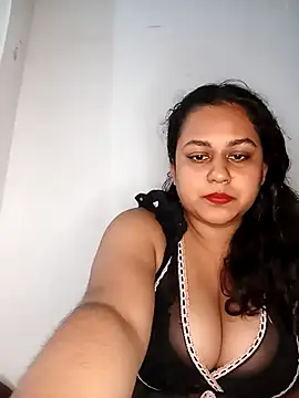 Snapshot of bumblebeegirl chatting on September 16, 2025, 6:09 pm bumblebeegirl online show from September 16, 2025, 6:09 pm