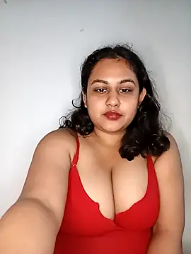 Snapshot of bumblebeegirl chatting on January 19, 2025, 7:58 pm bumblebeegirl online show from January 19, 2025, 7:58 pm