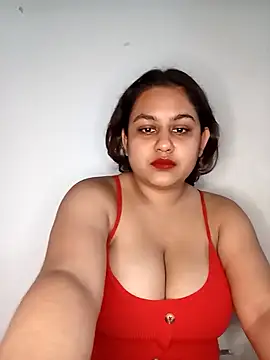 Snapshot of bumblebeegirl chatting on February 11, 2025, 9:14 pm bumblebeegirl online show from February 11, 2025, 9:14 pm