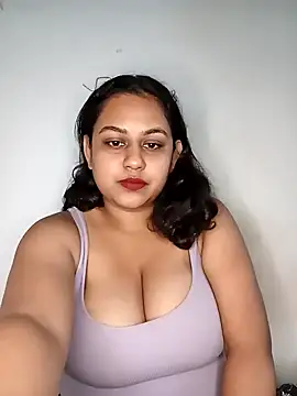 Snapshot of bumblebeegirl chatting on December 28, 2024, 9:30 pm bumblebeegirl online show from December 28, 2024, 9:30 pm