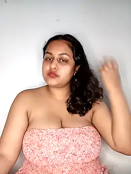 Snapshot of bumblebeegirl chatting on January 26, 2025, 3:58 pm bumblebeegirl online show from January 26, 2025, 3:58 pm