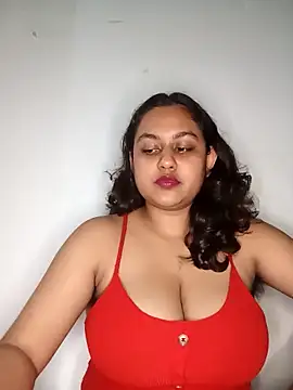 Snapshot of bumblebeegirl chatting on March 21, 2025, 4:40 pm bumblebeegirl online show from March 21, 2025, 4:40 pm