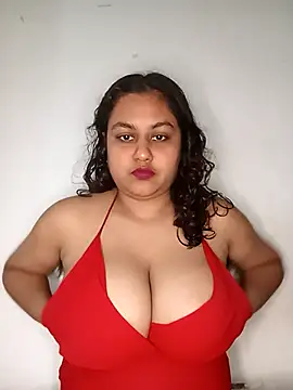 Snapshot of bumblebeegirl chatting on March 1, 2025, 11:28 am bumblebeegirl online show from March 1, 2025, 11:28 am