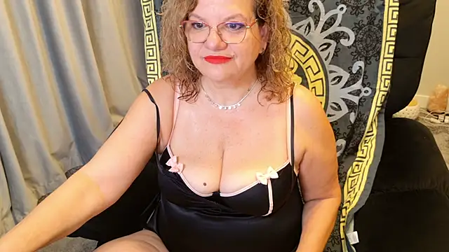 Snapshot of maggiemilff chatting on July 21, 2026, 3:30 am maggiemilff online show from July 21, 2026, 3:30 am