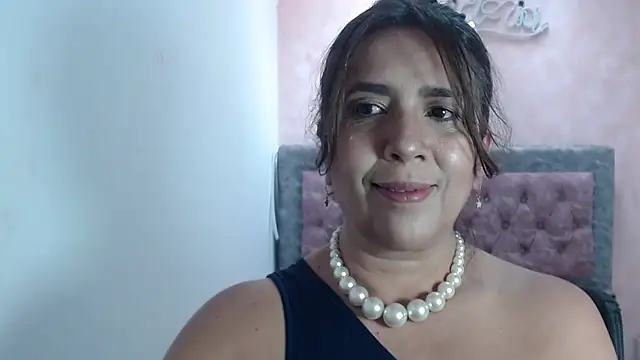 Snapshot of Victoria_meester chatting on July 31, 2026, 8:06 pm Victoria meester online show from July 31, 2026, 8:06 pm