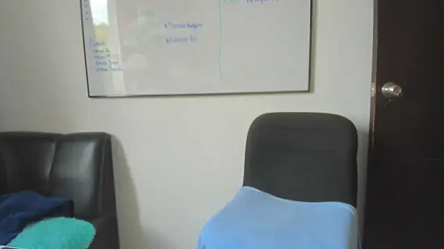 Snapshot of squirttati33 chatting on November 4, 2025, 4:00 pm squirttati33 online show from November 4, 2025, 4:00 pm