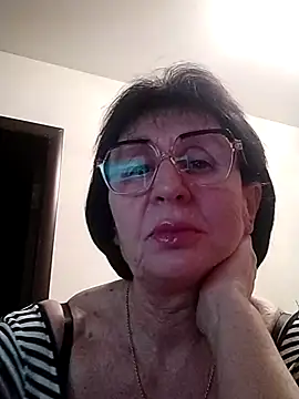 Snapshot of AlbinaXPretty chatting on February 4, 2025, 8:06 pm AlbinaXPretty online show from February 4, 2025, 8:06 pm