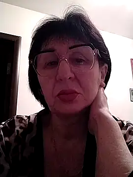 Snapshot of AlbinaXPretty chatting on February 2, 2025, 4:59 am AlbinaXPretty online show from February 2, 2025, 4:59 am