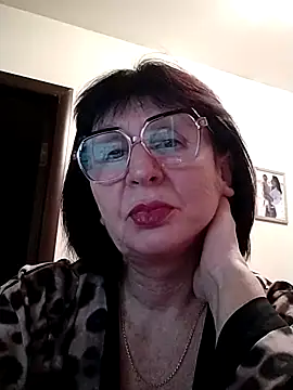 Snapshot of AlbinaXPretty chatting on January 28, 2025, 7:00 pm AlbinaXPretty online show from January 28, 2025, 7:00 pm