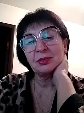 Snapshot of AlbinaXPretty chatting on February 17, 2025, 9:54 pm AlbinaXPretty online show from February 17, 2025, 9:54 pm