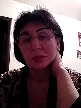Snapshot of AlbinaXPretty chatting on February 2, 2025, 7:04 pm AlbinaXPretty online show from February 2, 2025, 7:04 pm