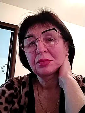 Snapshot of AlbinaXPretty chatting on February 23, 2025, 9:22 am AlbinaXPretty online show from February 23, 2025, 9:22 am