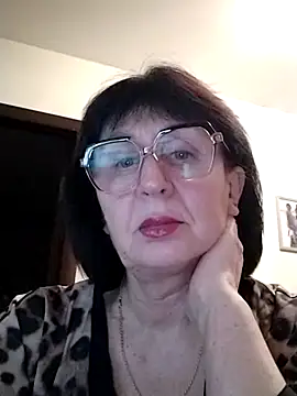 Snapshot of AlbinaXPretty chatting on January 27, 2025, 9:11 pm AlbinaXPretty online show from January 27, 2025, 9:11 pm