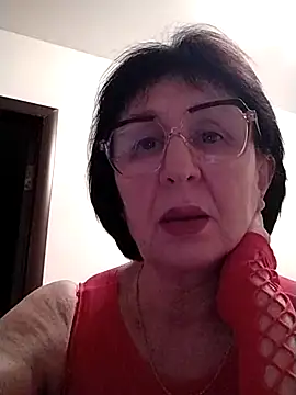 Snapshot of AlbinaXPretty chatting on February 22, 2025, 7:25 pm AlbinaXPretty online show from February 22, 2025, 7:25 pm