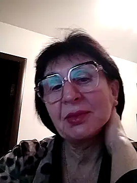 Snapshot of AlbinaXPretty chatting on February 1, 2025, 7:23 pm AlbinaXPretty online show from February 1, 2025, 7:23 pm