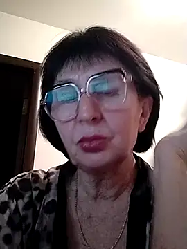 Snapshot of AlbinaXPretty chatting on February 17, 2025, 5:55 pm AlbinaXPretty online show from February 17, 2025, 5:55 pm