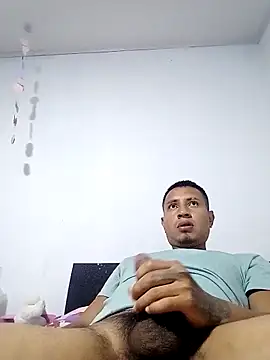 Snapshot of Luciana_and_Neitan chatting on October 25, 2025, 1:16 am Luciana and Neitan online show from October 25, 2025, 1:16 am