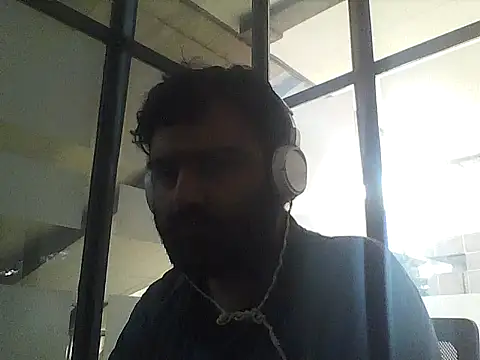 Snapshot of JohnBond009 chatting on July 14, 2026, 6:40 am JohnBond009 online show from July 14, 2026, 6:40 am