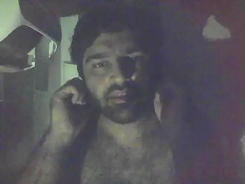 Snapshot of JohnBond009 chatting on June 19, 2026, 11:09 pm JohnBond009 online show from June 19, 2026, 11:09 pm