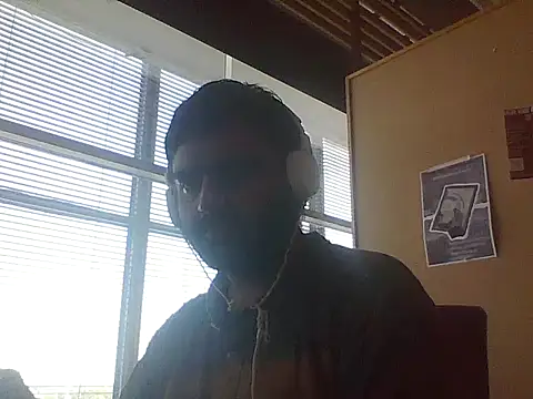 Snapshot of JohnBond009 chatting on June 18, 2026, 1:49 pm JohnBond009 online show from June 18, 2026, 1:49 pm