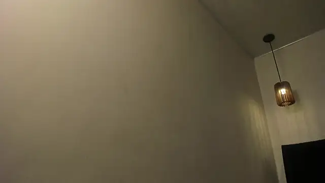 Snapshot of dolly_zoe chatting on June 16, 2026, 1:27 am dolly zoe online show from June 16, 2026, 1:27 am