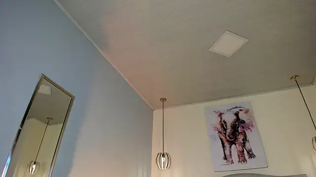 ayshel   online show from November 1, 2025, 4:19 am