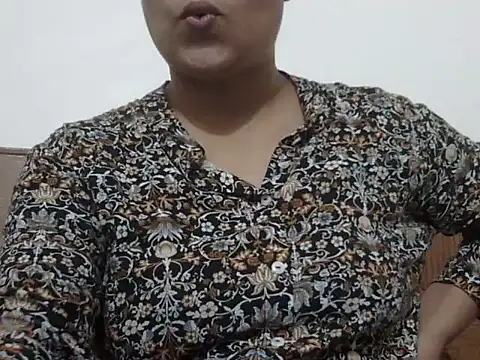 Snapshot of shekira99 chatting on November 5, 2025, 3:15 pm shekira99 online show from November 5, 2025, 3:15 pm