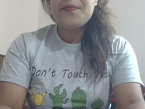 shekira99 online show from December 20, 2025, 4:26 am