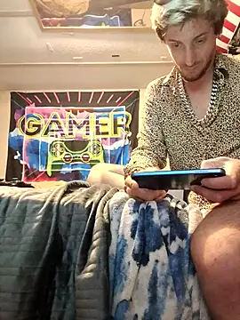 j hollywood91 online show from November 3, 2025, 11:41 pm