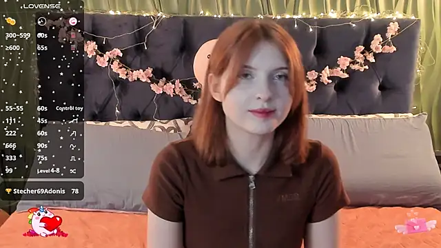 Snapshot of AliceLanley chatting on November 23, 2025, 11:20 am AliceLanley online show from November 23, 2025, 11:20 am