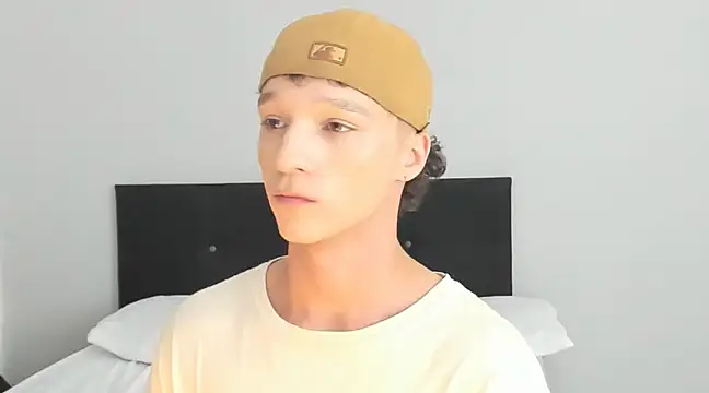 angelcortes online show from March 1, 2025, 6:32 pm