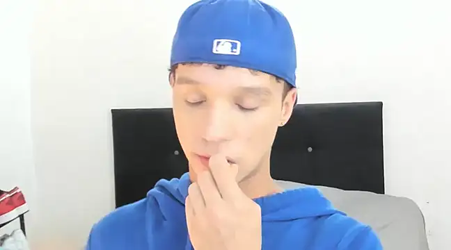 angelcortes online show from January 12, 2025, 6:38 pm