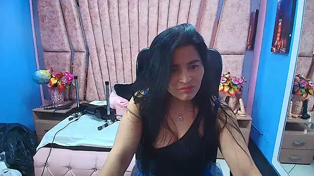 Snapshot of HornySkinny26 chatting on November 28, 2025, 4:56 am HornySkinny26 online show from November 28, 2025, 4:56 am